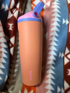 Owala Peach Pink & Lavender Stainless Water Bottle New w/out sleeve